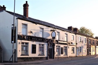 Robert's Pub